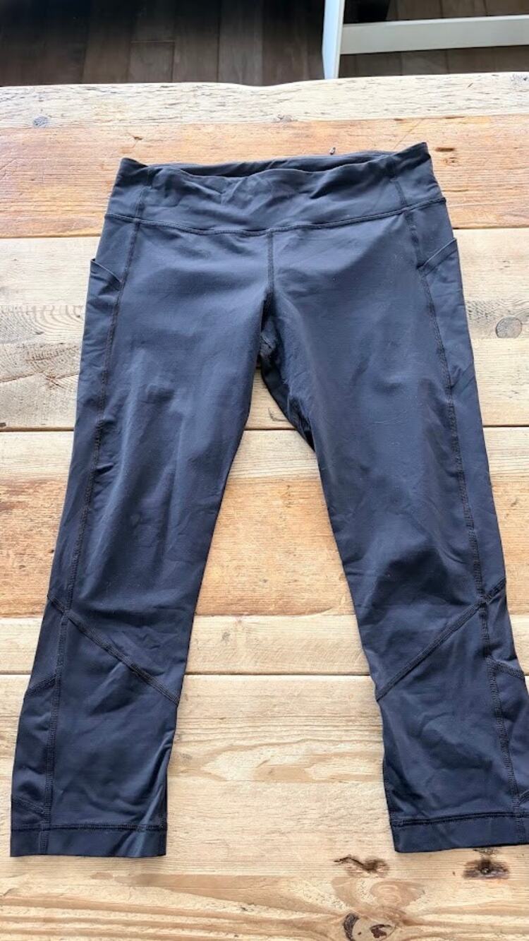 Lululemon Black SIZE 10 Pace Rival High-Rise Crop 22" EUC